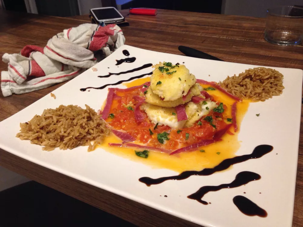 Mozzarella panée sur coulis de tomates
