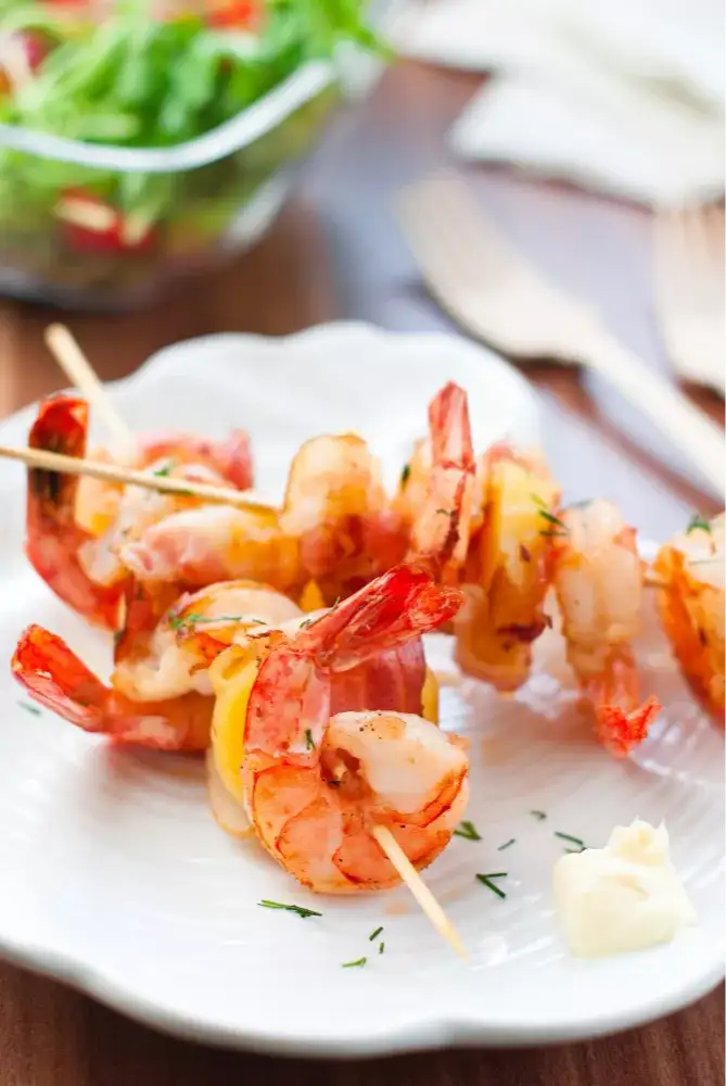 Brochettes de crevettes sauce au cognac