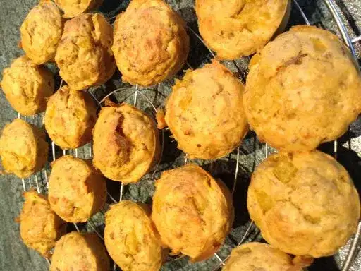 Muffins salés au thon, poivron jaune et épices de Nadine