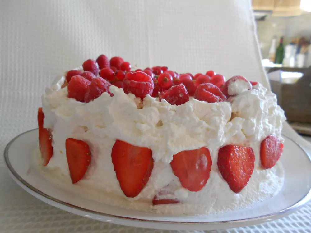 Biscuit meringué aux fraises