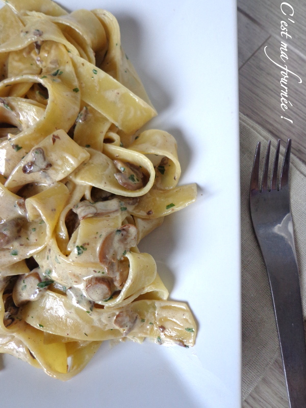 Pappardelles aux champignons et au jambon