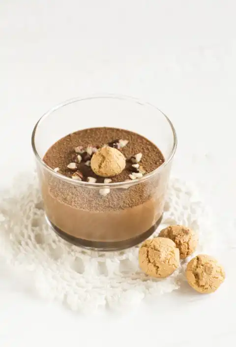 Duo de mousses aux éclats de macarons
