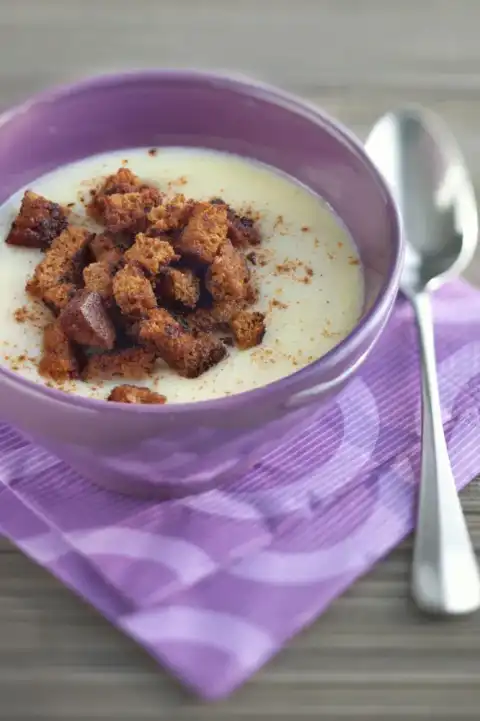 Soupe de poire au pain d'épices