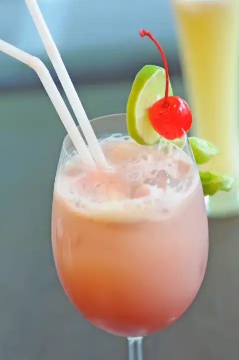 Liqueur de lait aux fraises tagada