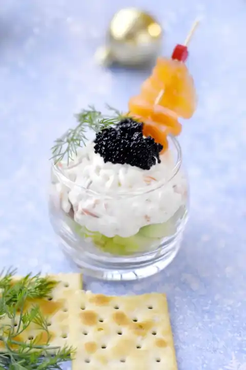 Verrine semi croquante au concombre et chantilly au saumon