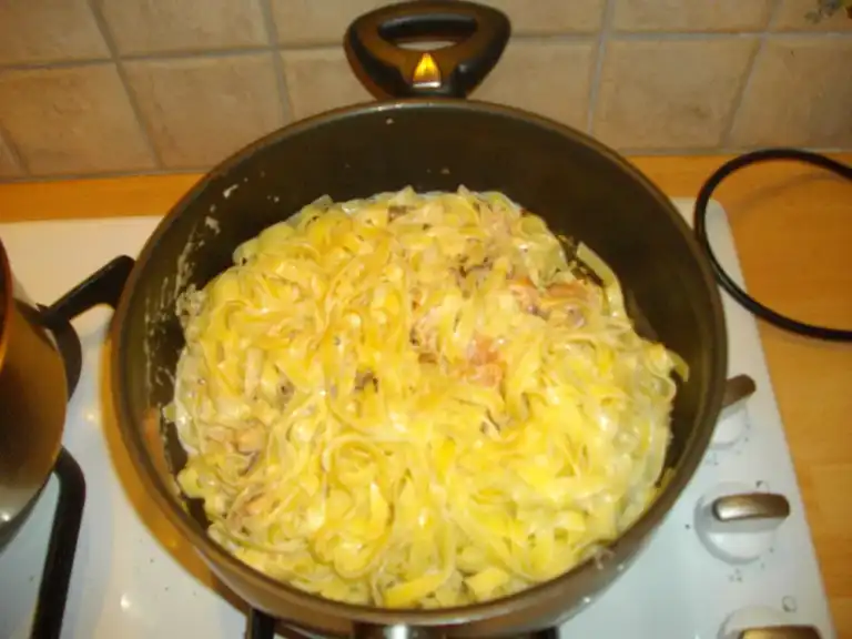 Tagliatelles saumon fumé ciboulette