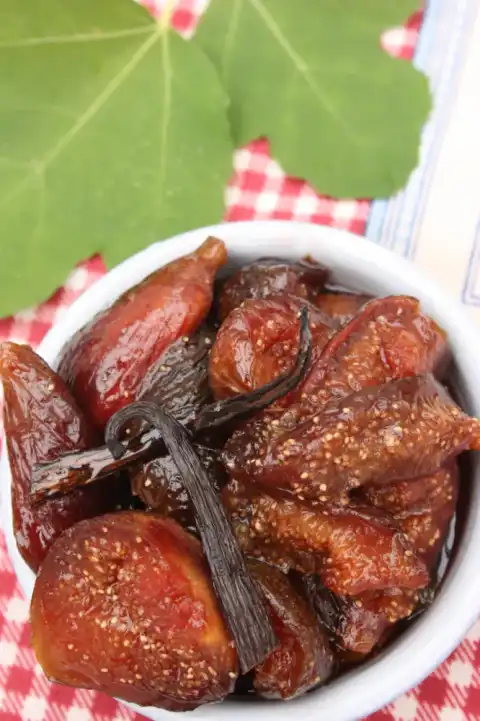 Figues confites au vin rouge au Thermomix