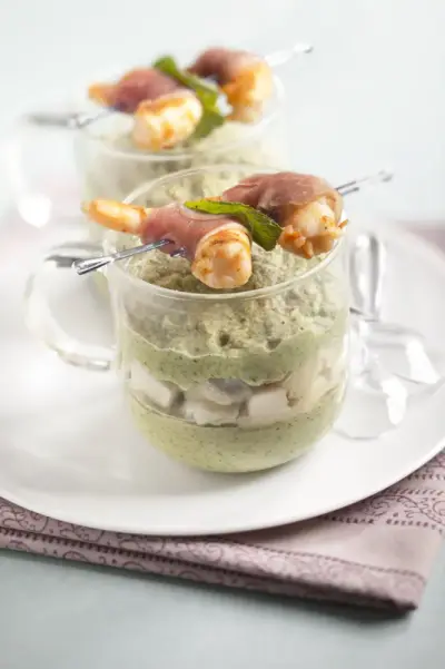 Crème de brocolis en verrine et son coeur dartichaut