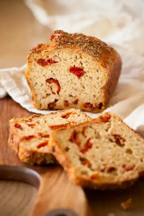 cake léger aux tomates séchées et parmesan