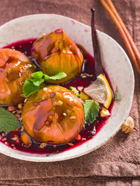 Figues confites au vin rouge au Companion