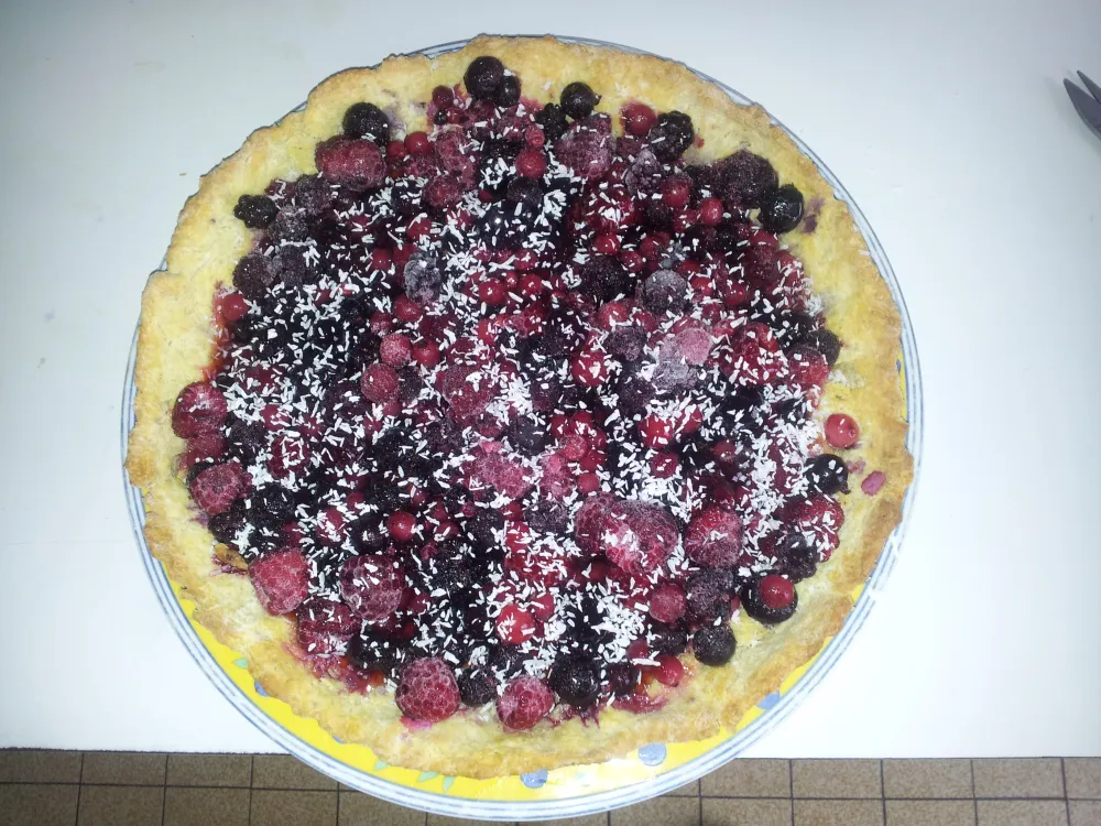 Tarte aux fruits rouges, pâte sablée coco