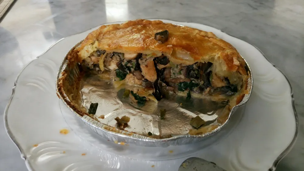 Tourte au poulet, champignons et épinards