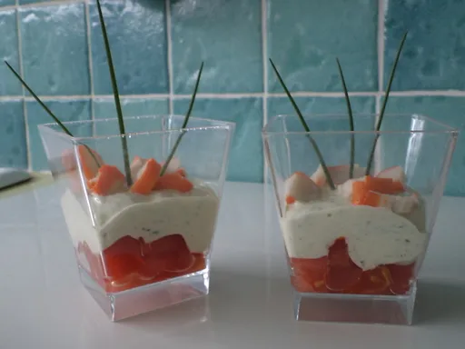 Verrine au fromage de chèvre-tomate