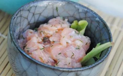 Tartare de saumon et crevettes