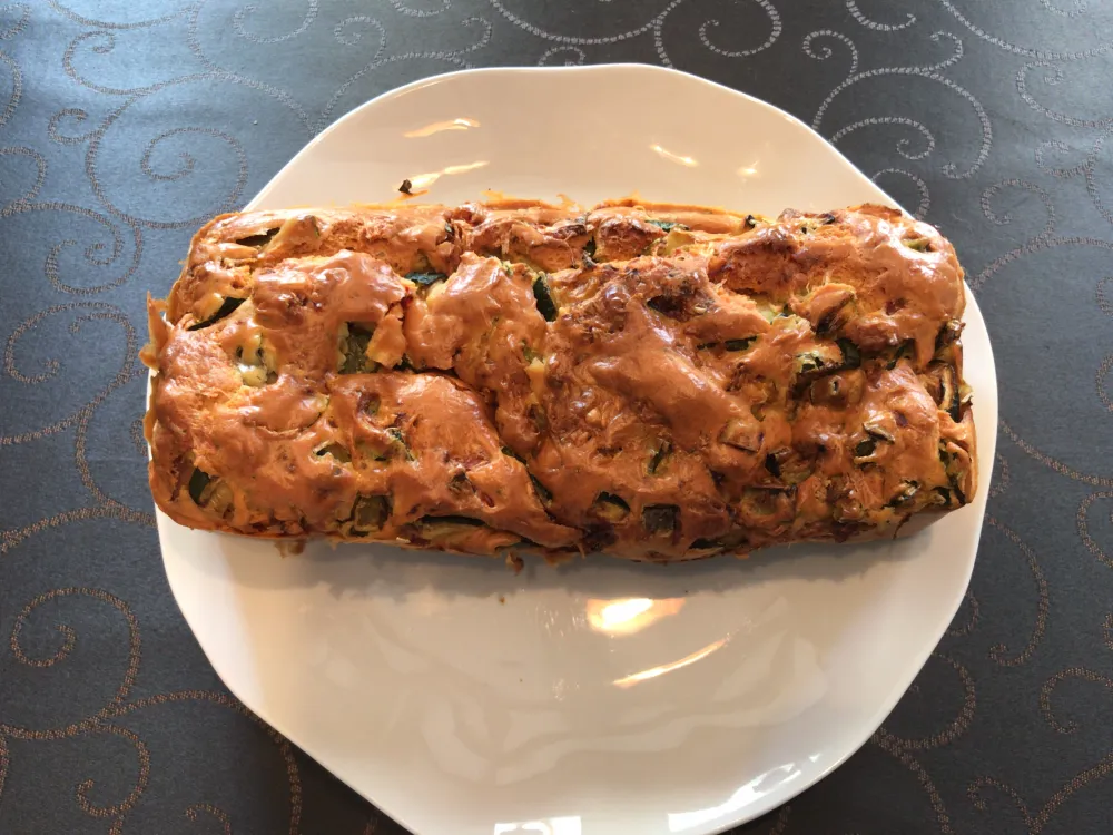 Cake au jambon et aux courgette