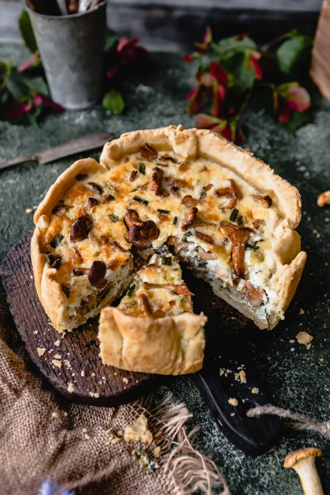 Tourte jambon, champignons et munster