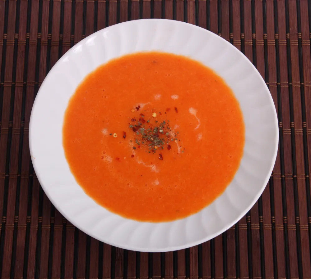 Soupe de poivrons rouges simple