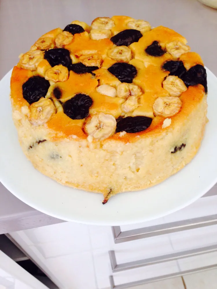 Gâteau de semoule caramélisé à la banane