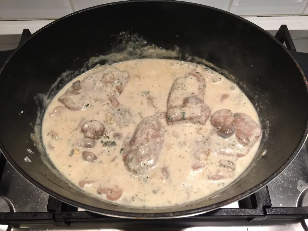 Sauté de veau à lestragon et aux champignons