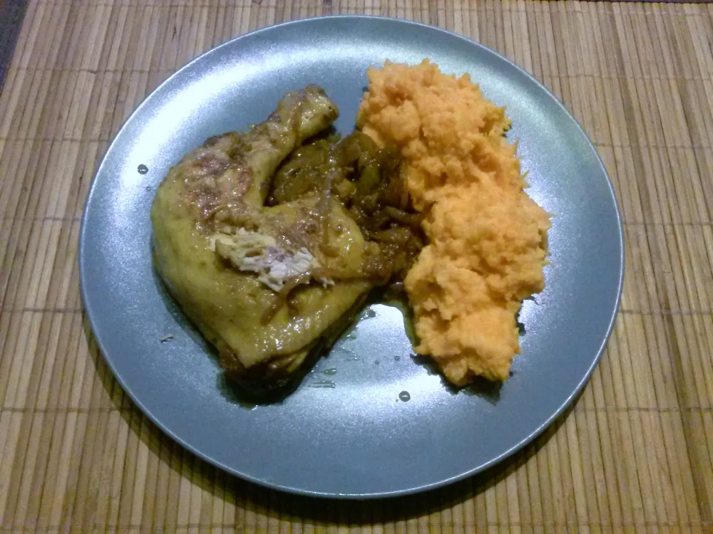 Cuisses de poulet et patates douces aux 4 épices