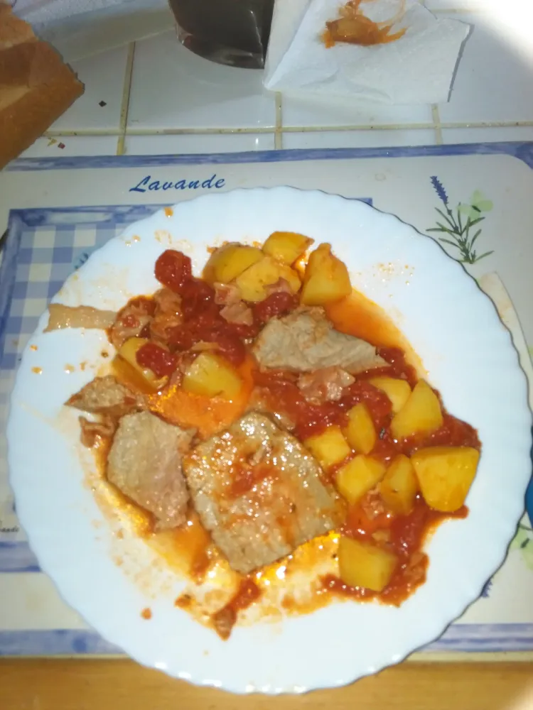 Rôti de veau à la tomate