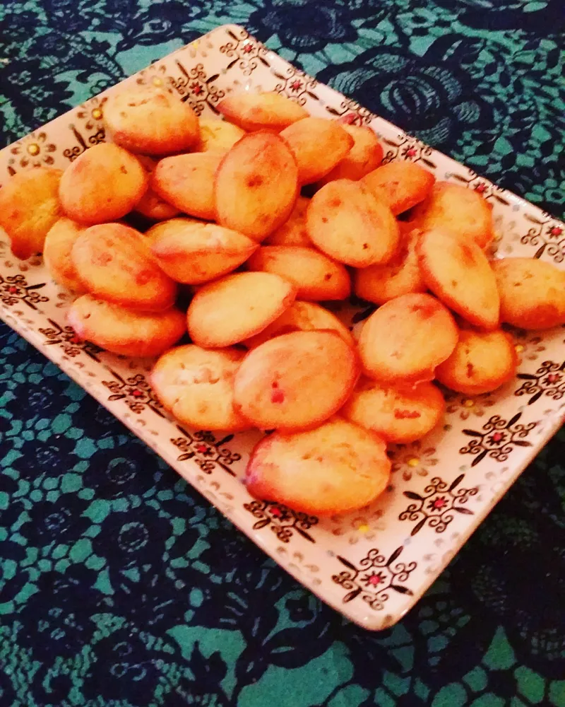 Madeleines aux lardons et au roquefort