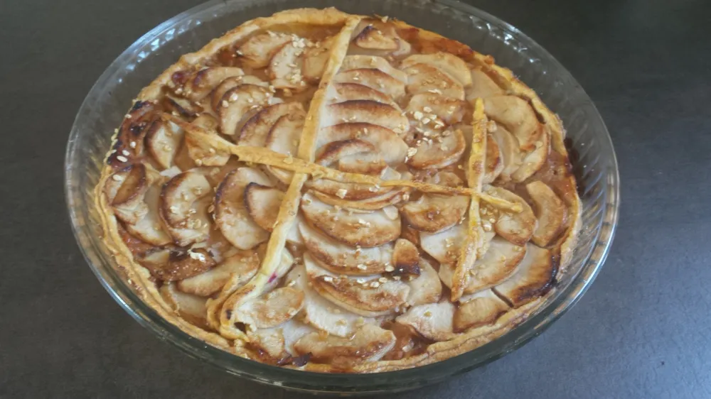 Tarte aux pommes, coings et flocons davoine