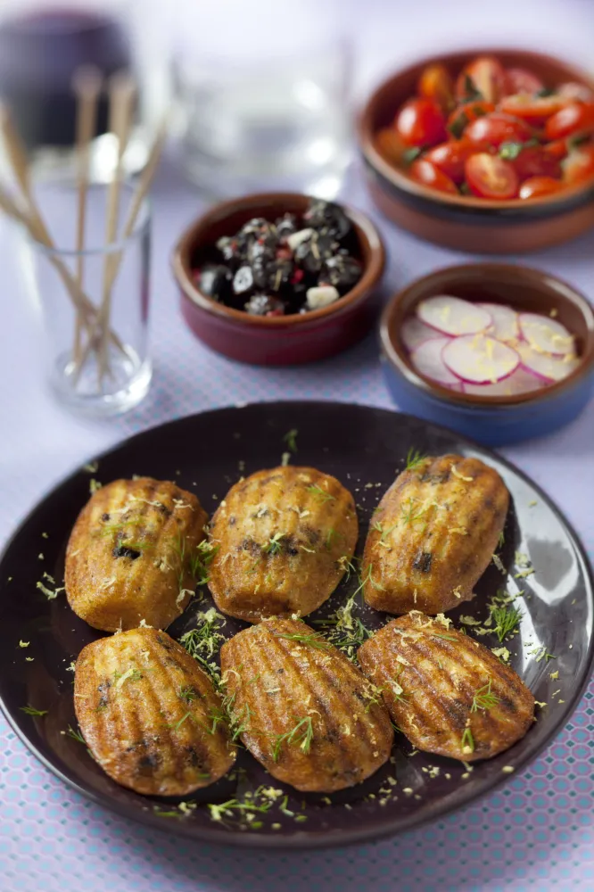 Madeleines soufflées à la brandade