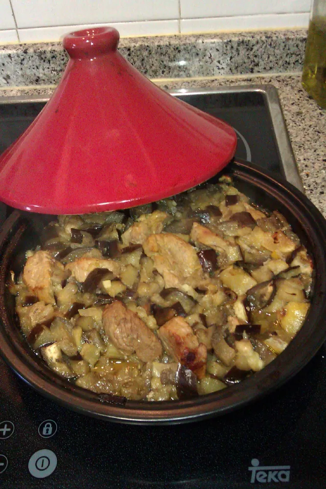 Tajine de porc au miel et aux aubergines