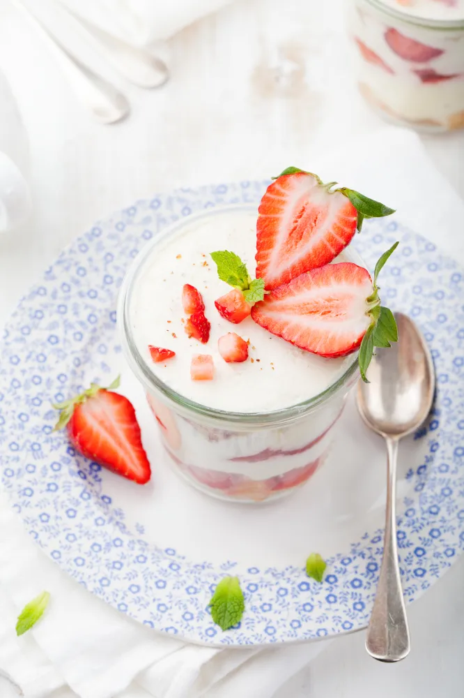 Tiramisu glacé à la fraise