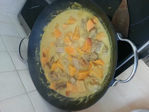 Dinde au curry, lait de coco et patates douces