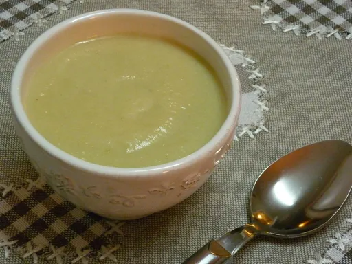 soupe de céleri rave et roquefort