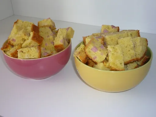 Cake au jambon, moutarde et persil