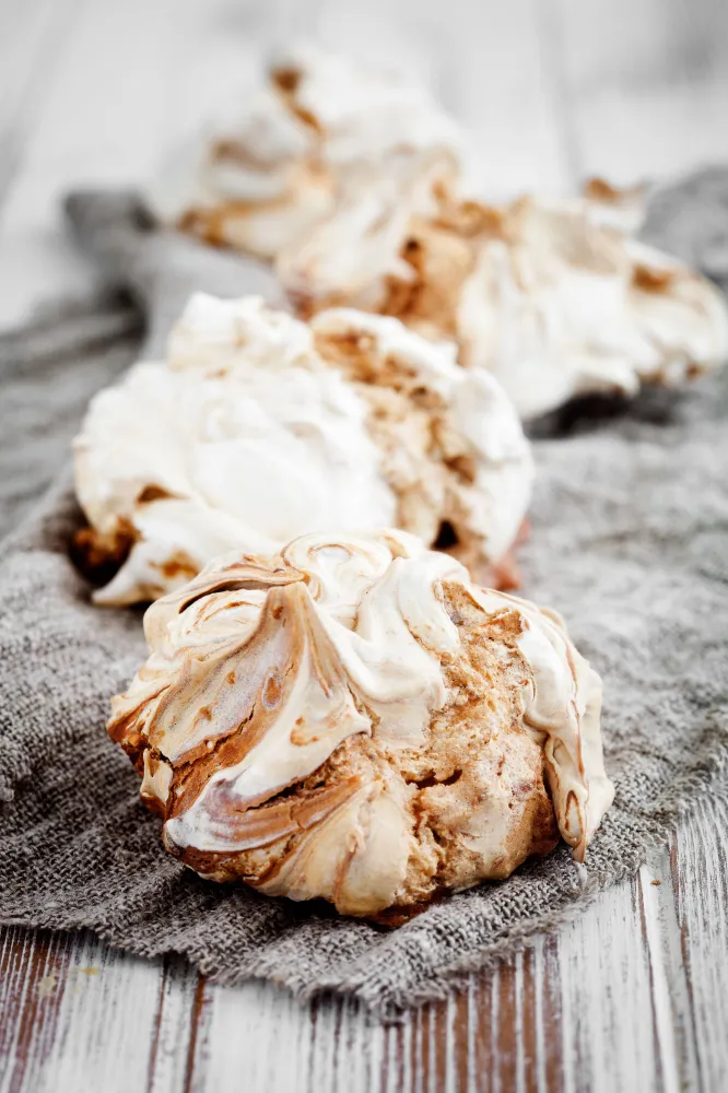 Meringues au cacao