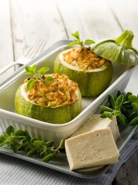 Courgettes rondes farcies au tofu et saumon fumé
