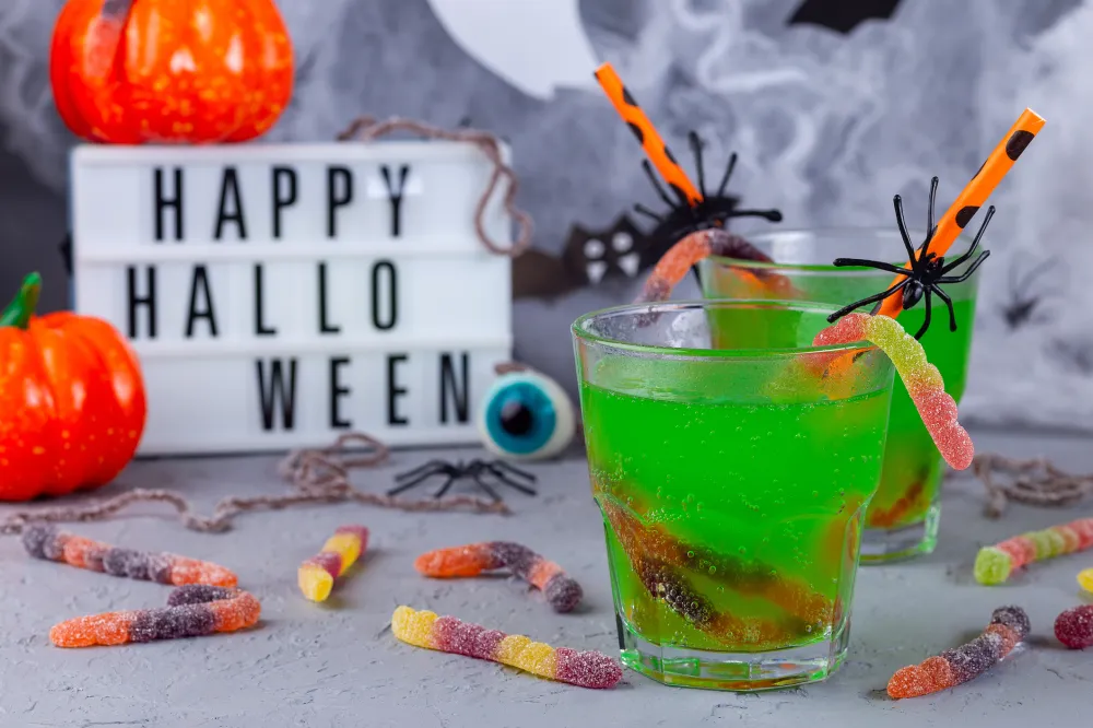 Cocktail vert potion magique spécial Halloween