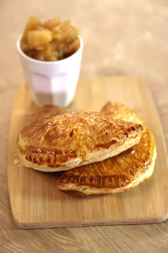 Chausson aux pommes caramélisées