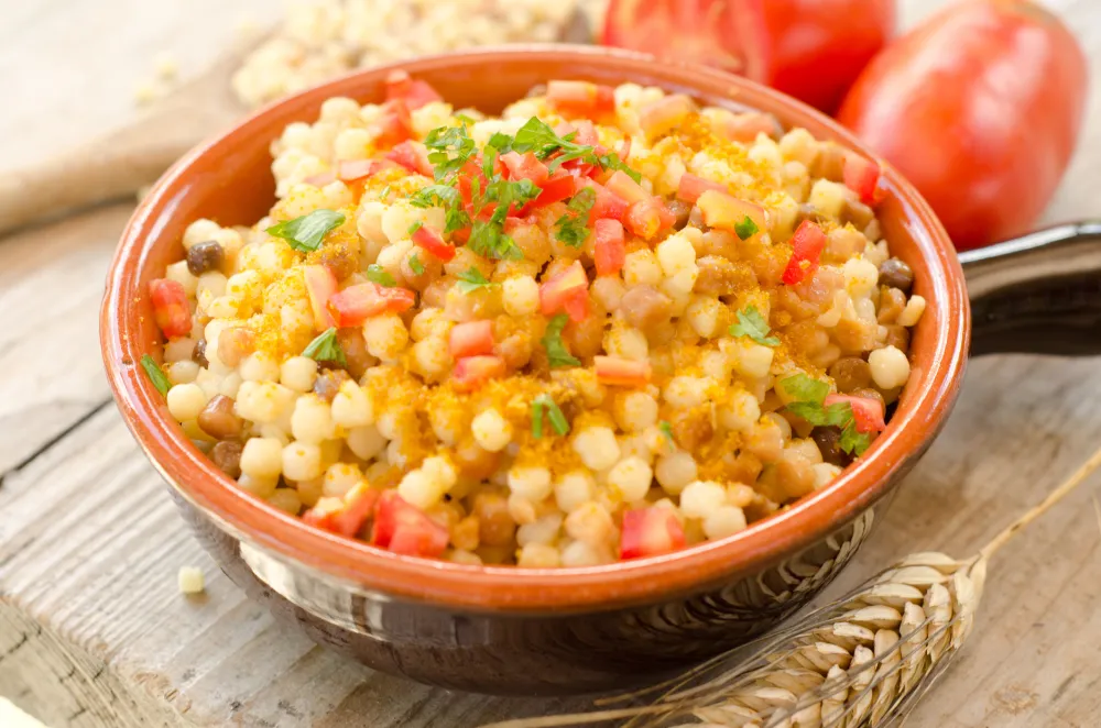 Salade de fregola, tomates et poutargue