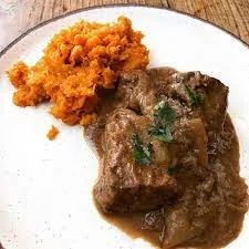 Boeuf coco et sa purée de carottes épicée