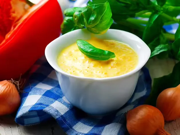 Consommé Glacé aux Poivrons Jaunes