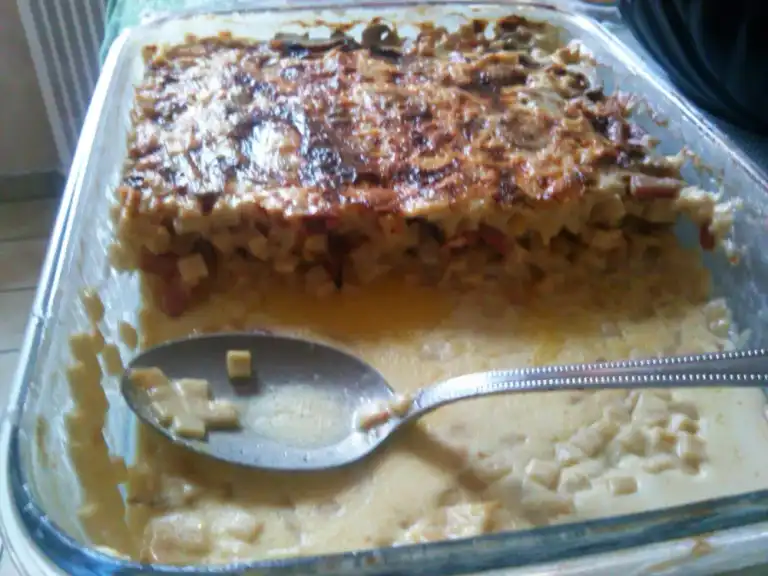 Crozets au reblochon, lardons et champignons