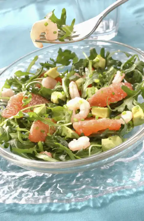 Crevettes roses et leur roquette à l'huile de noix