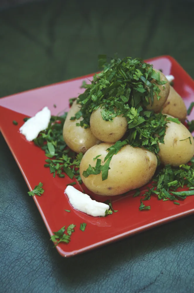 Pommes de terre primeurs aux fines herbes