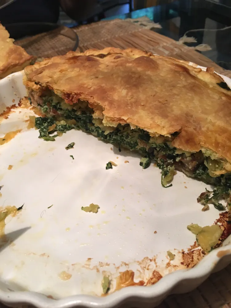 Tourte aux épinards, hareng fumé et parmesan