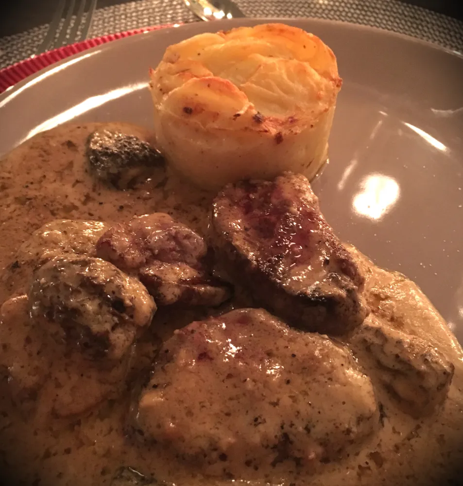 Aiguillettes de canard sauce foie gras