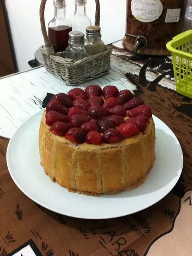 Charlotte aux fraises et aux framboises