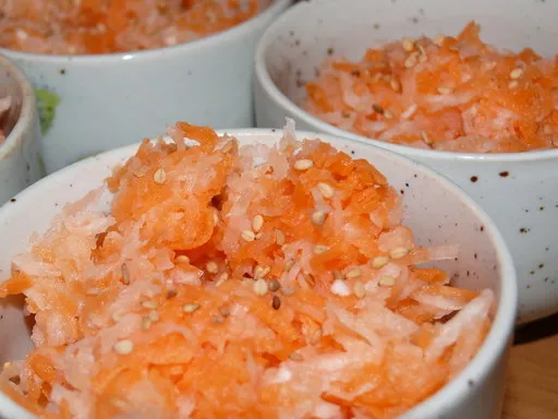 Salade de carotte et radis noir à la japonaise