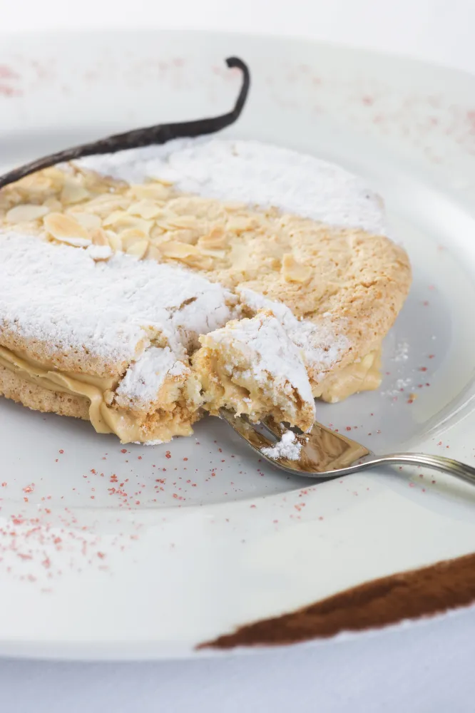 Succès : biscuit aux amandes et crème mousseline