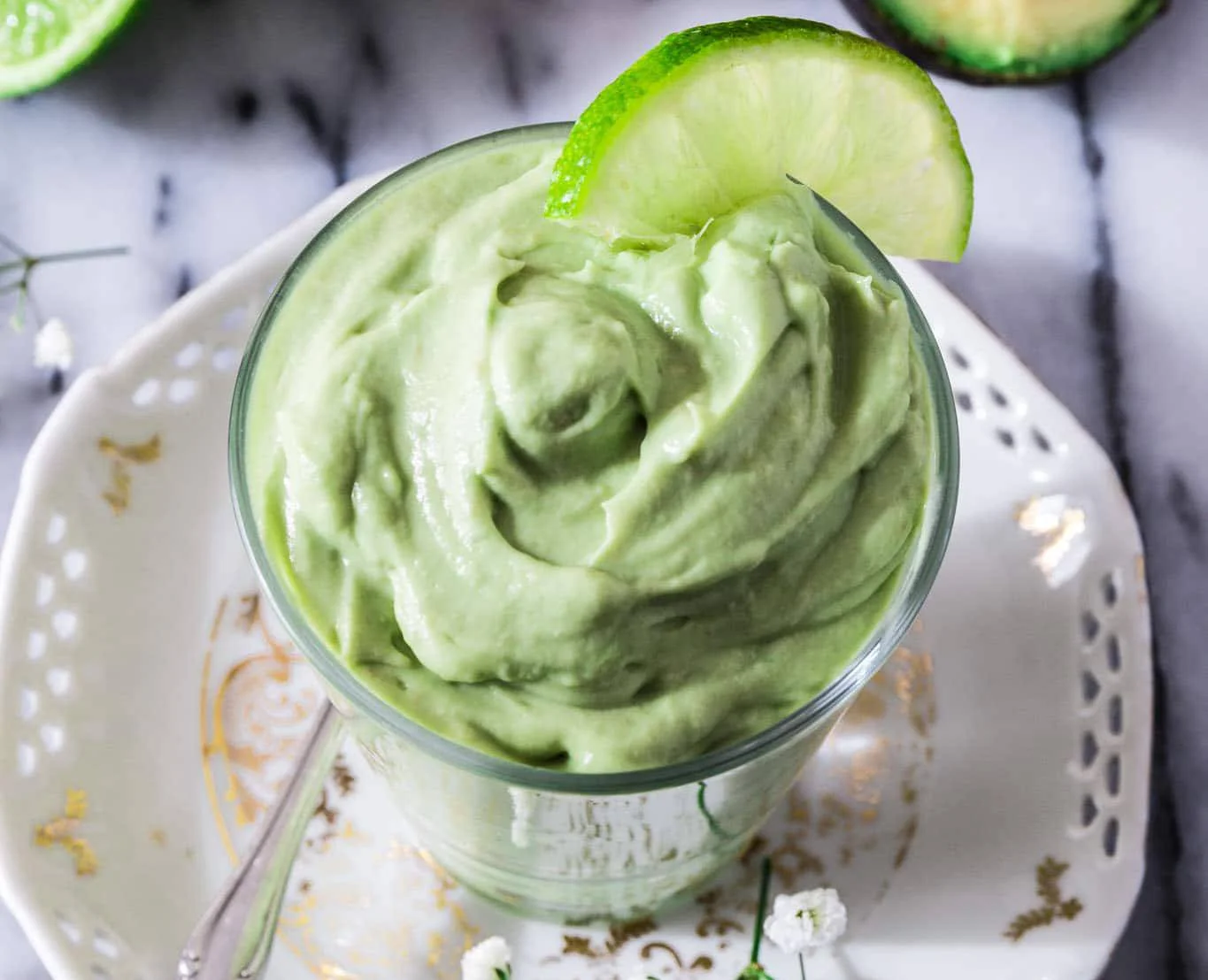 Mousse à l'avocat facile au mixeur