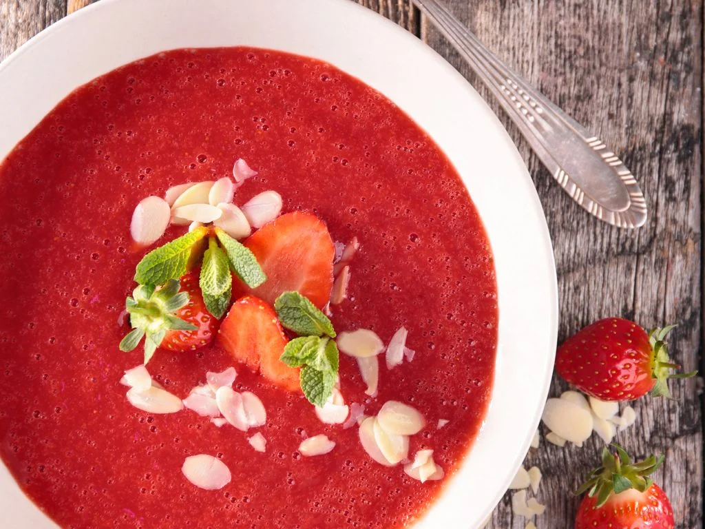 Soupe de fraises au CARRÉ SALADE